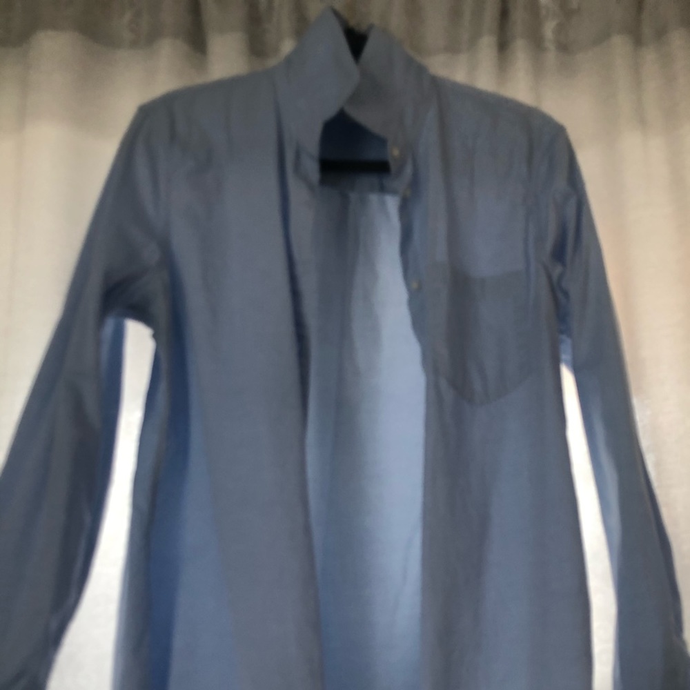 Gap button up!